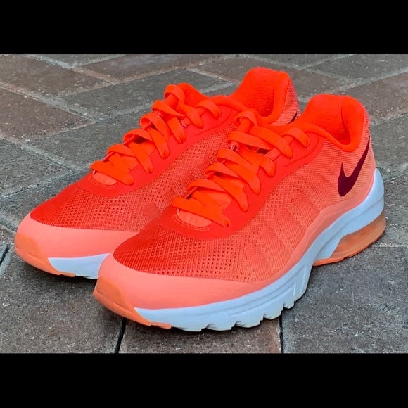 nike air max invigor print womens